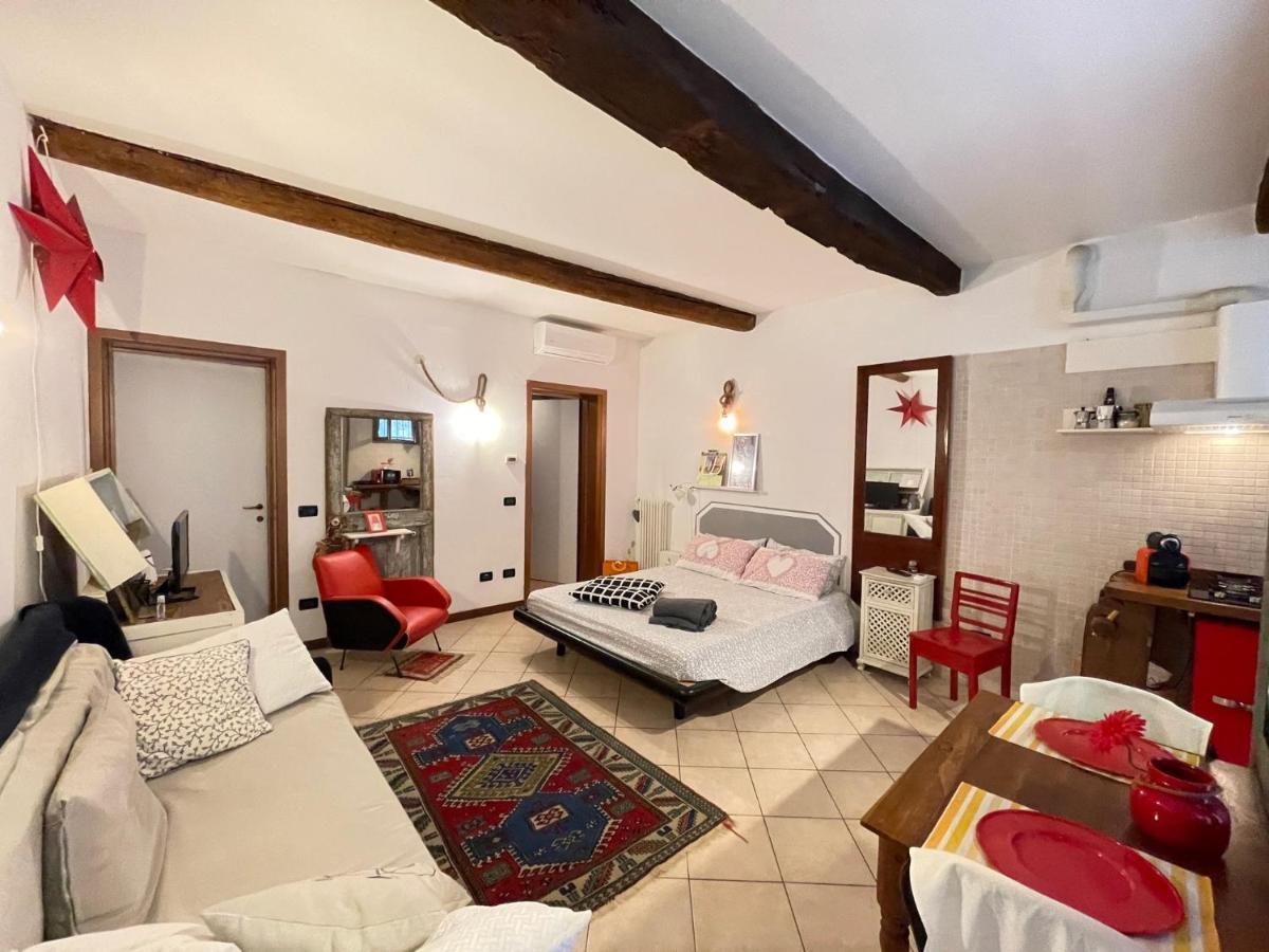 Apartamento La Casa Degli Zii Ferrara Exterior foto