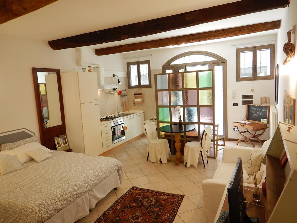 Apartamento La Casa Degli Zii Ferrara Exterior foto
