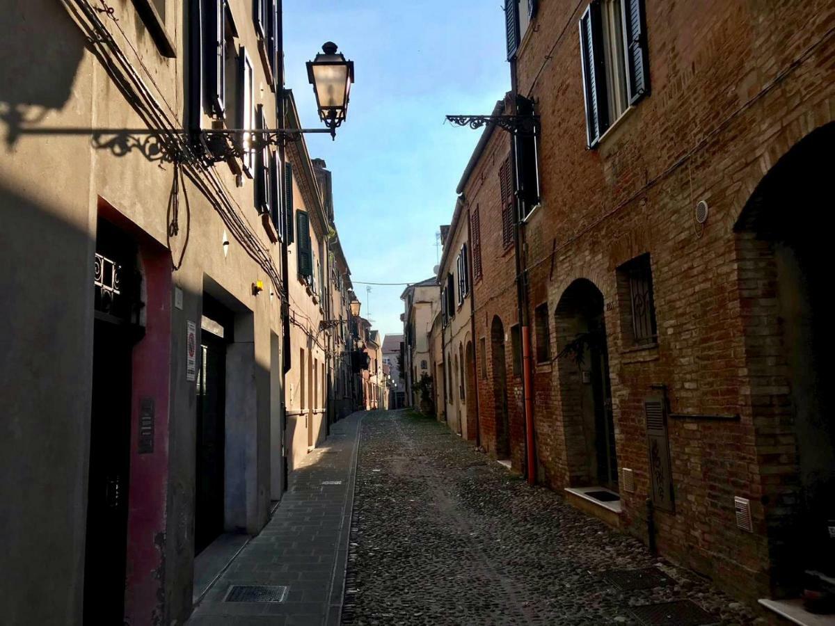 Apartamento La Casa Degli Zii Ferrara Exterior foto
