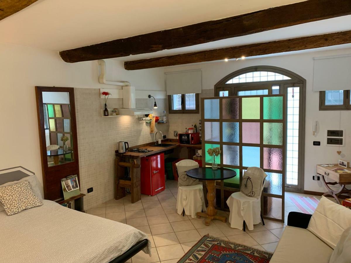 Apartamento La Casa Degli Zii Ferrara Exterior foto
